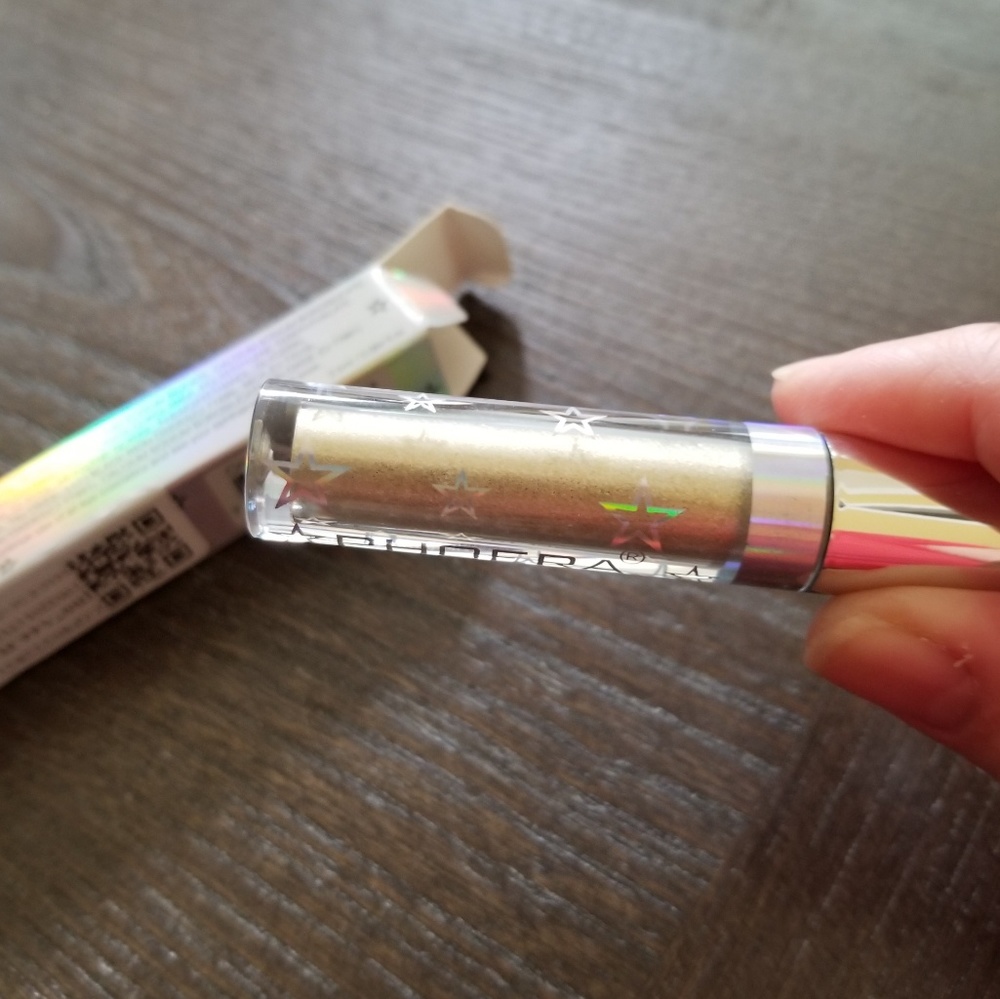 Sparkly Shimmering Liquid Eye Glitter - Picture 3 of 8